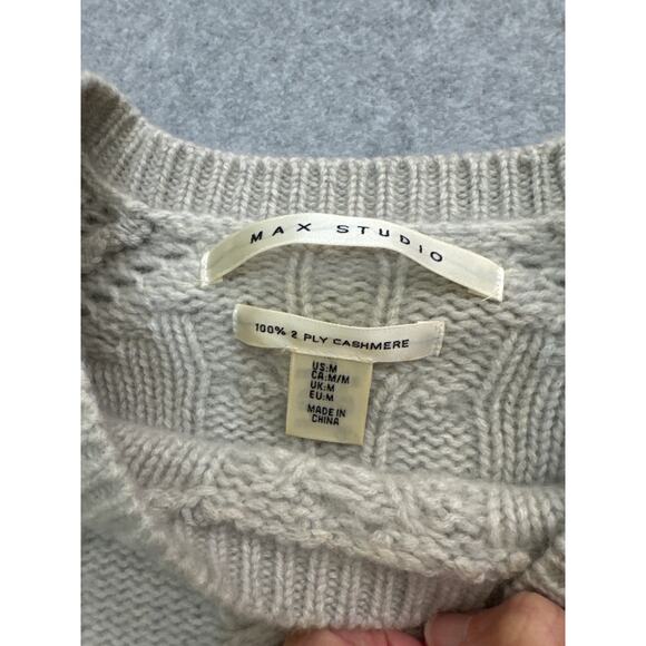 Max Studio 100% 2-Ply Cashmere Sweater – Size Medium (Gray) - Picture 2 of 6